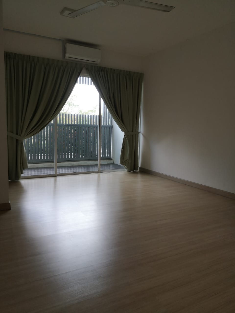 UKM | KAJANG 2| MATURED AREA| 4 LARGE ROOM | NADAYU92 | KAJANG image