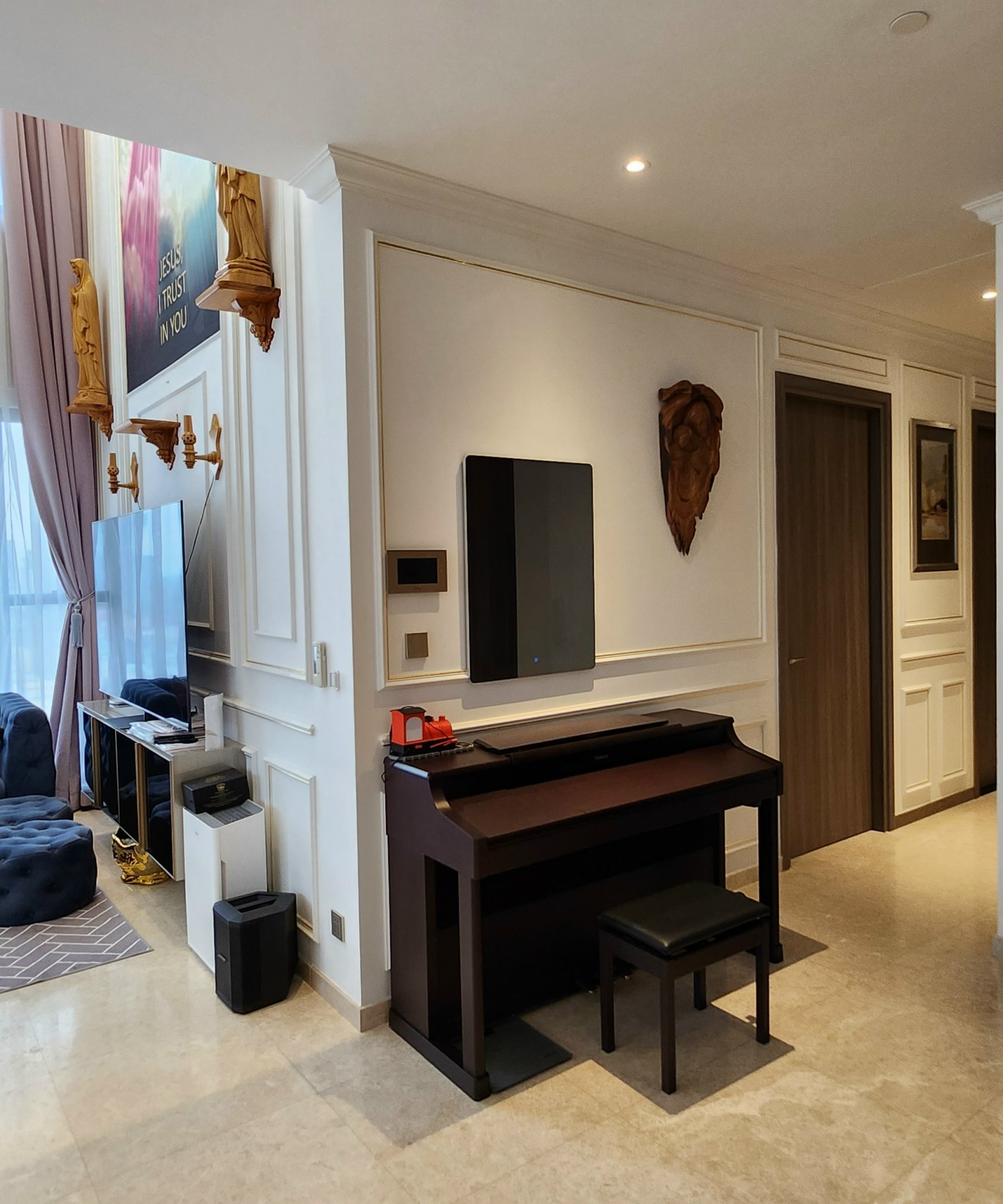 THE MARQ, DISTRICT 1, 4 BEDROOMS +1, FULLY FURNISHED image