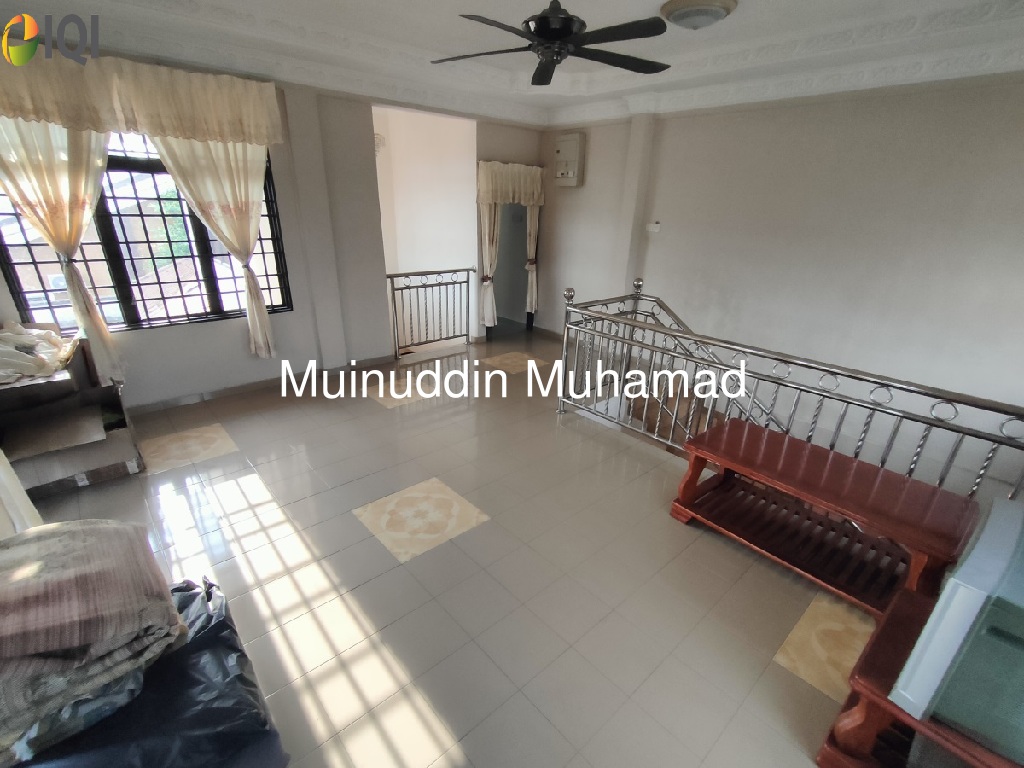 Banglo Batu 11 Lekir Perak image