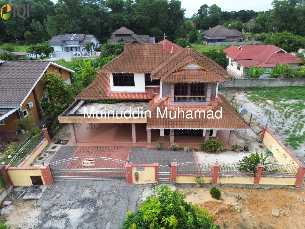 Banglo Batu 11 Lekir Perak image