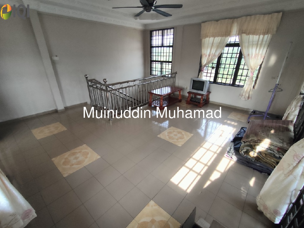 Banglo Batu 11 Lekir Perak image