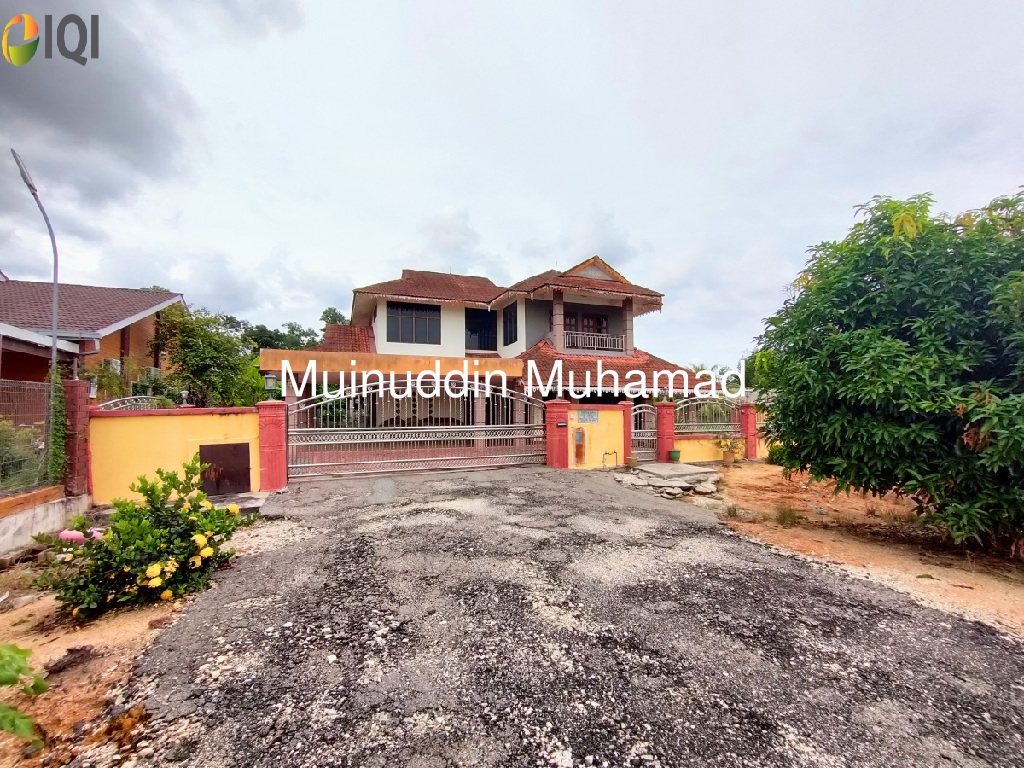 Banglo Batu 11 Lekir Perak image