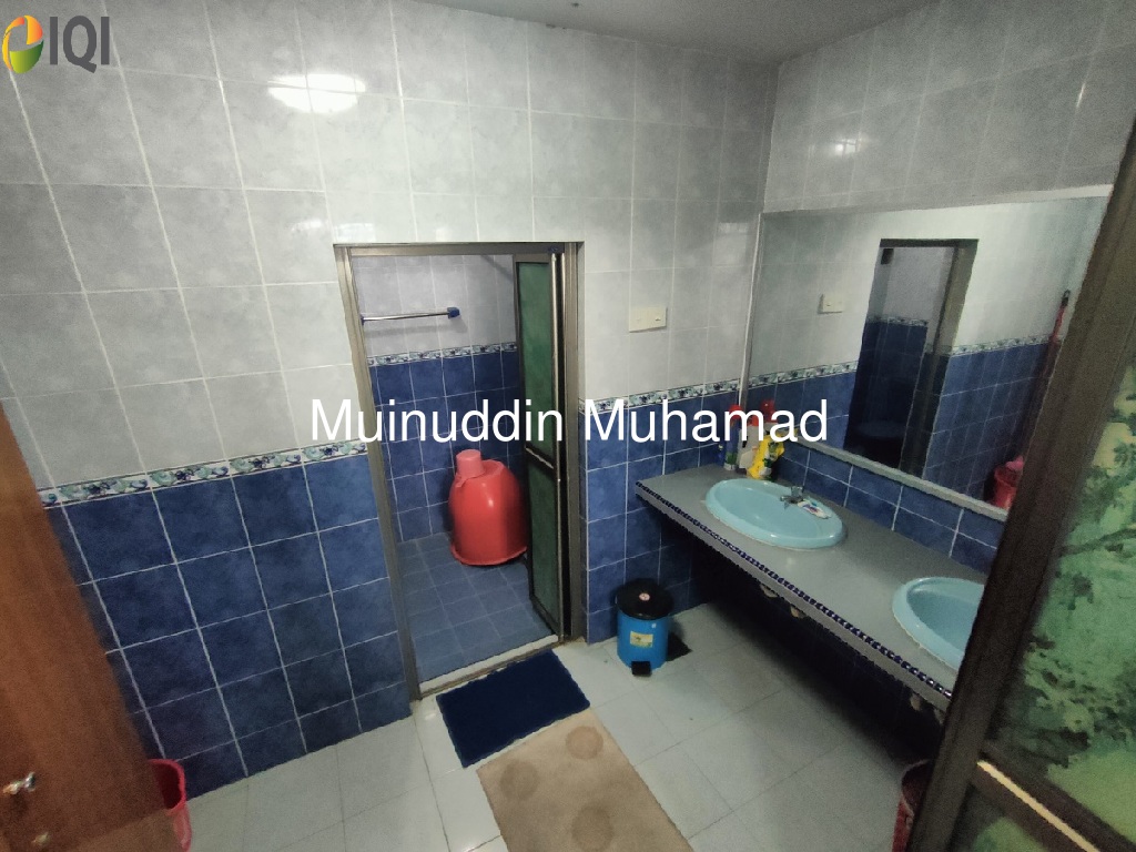 Banglo Batu 11 Lekir Perak image