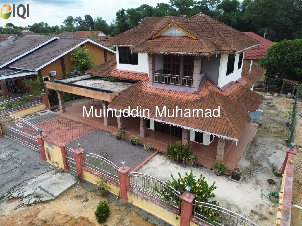 Banglo Batu 11 Lekir Perak image