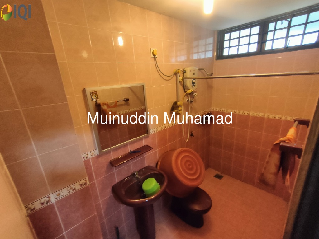 Banglo Batu 11 Lekir Perak image