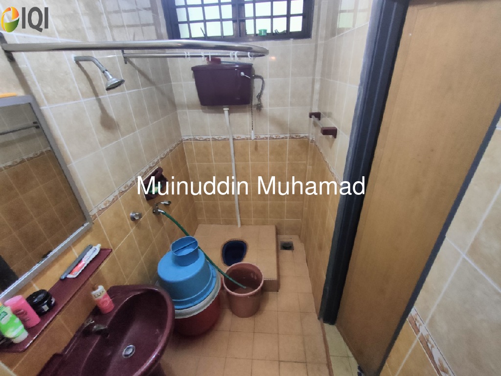 Banglo Batu 11 Lekir Perak image