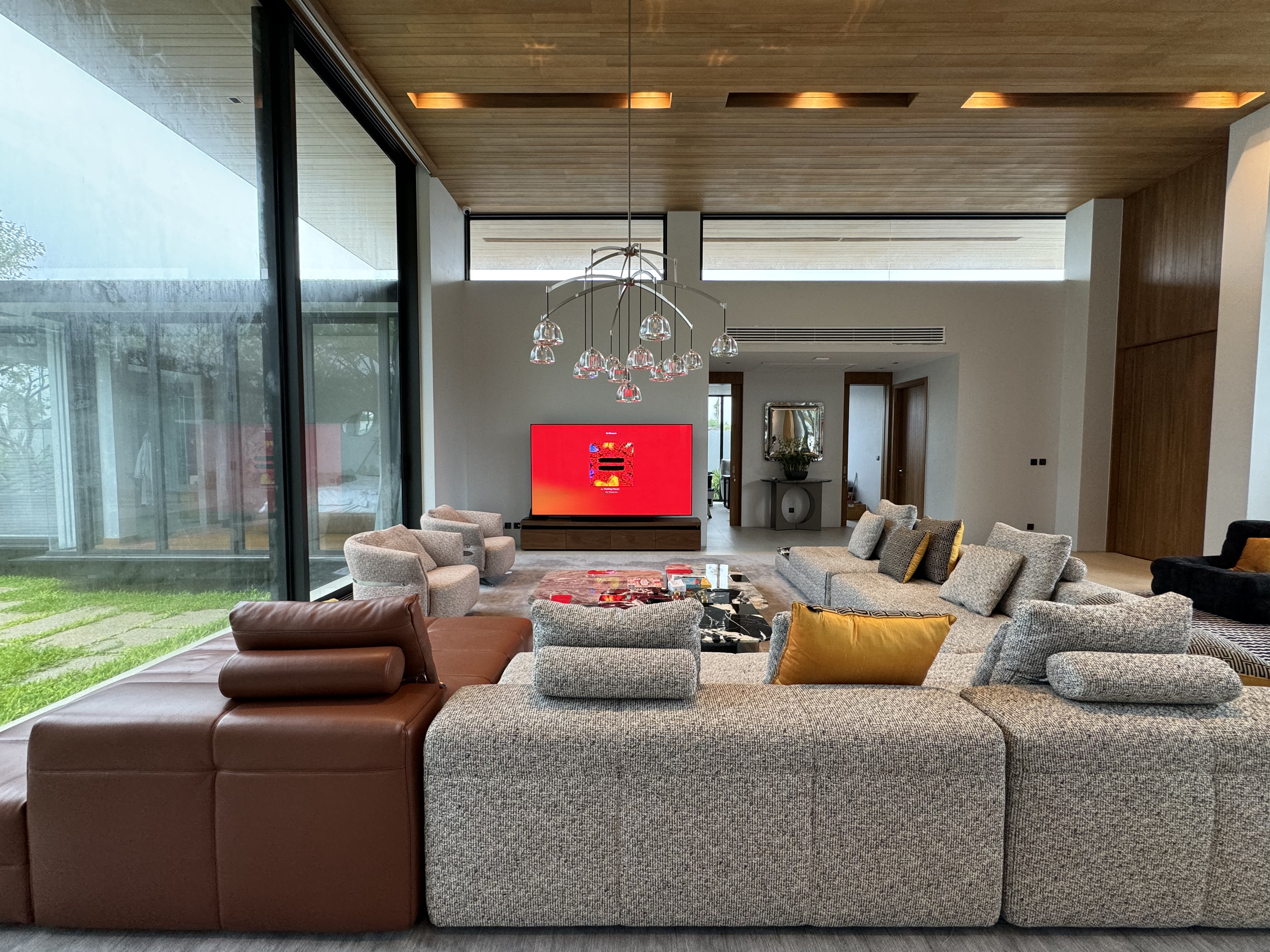 SUP70424🌿Luxury Botanica Foresta Villa 5BR For Sale🌿  image