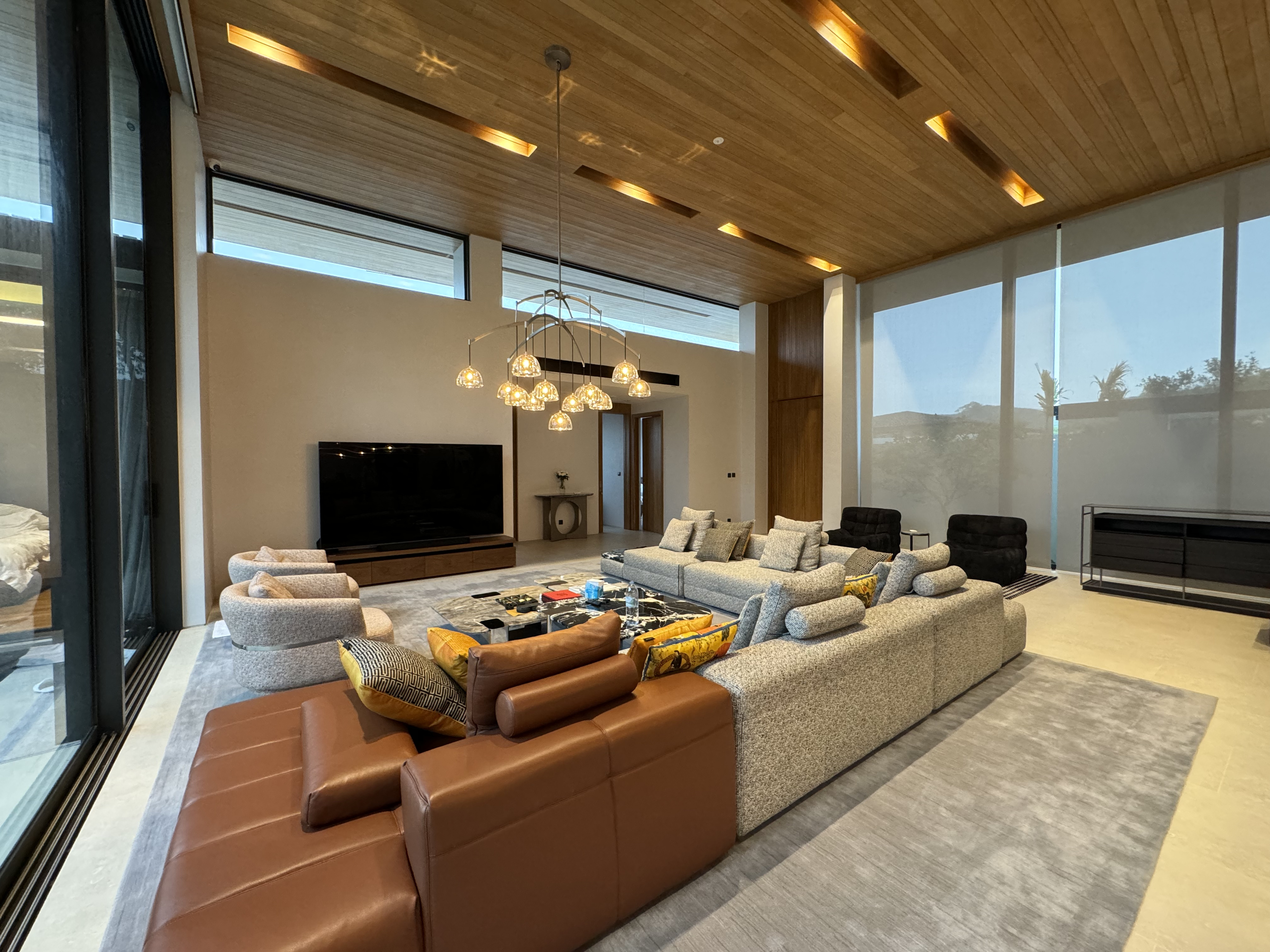 SUP70424🌿Luxury Botanica Foresta Villa 5BR For Sale🌿  image