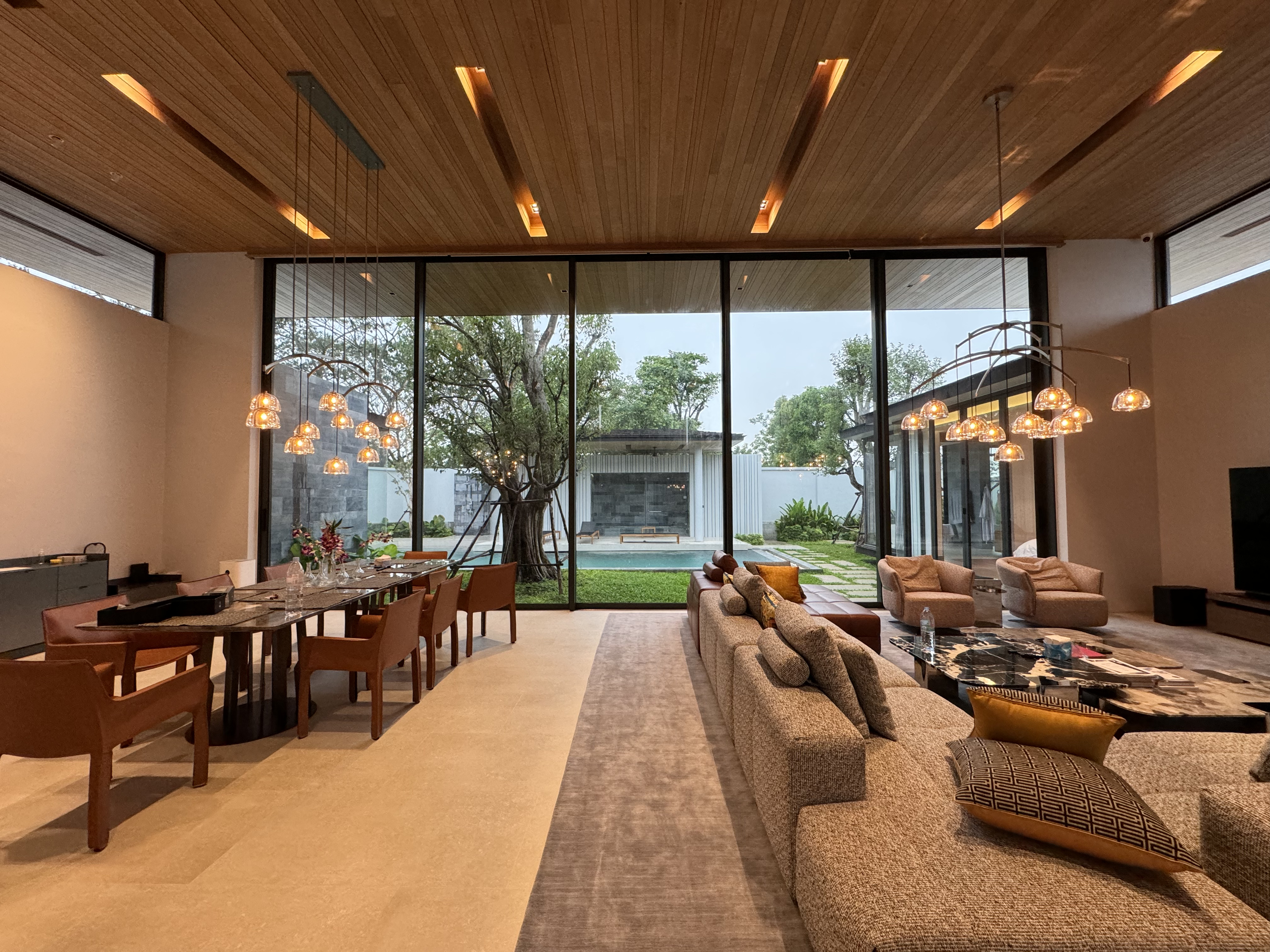 SUP70424🌿Luxury Botanica Foresta Villa 5BR For Sale🌿  image