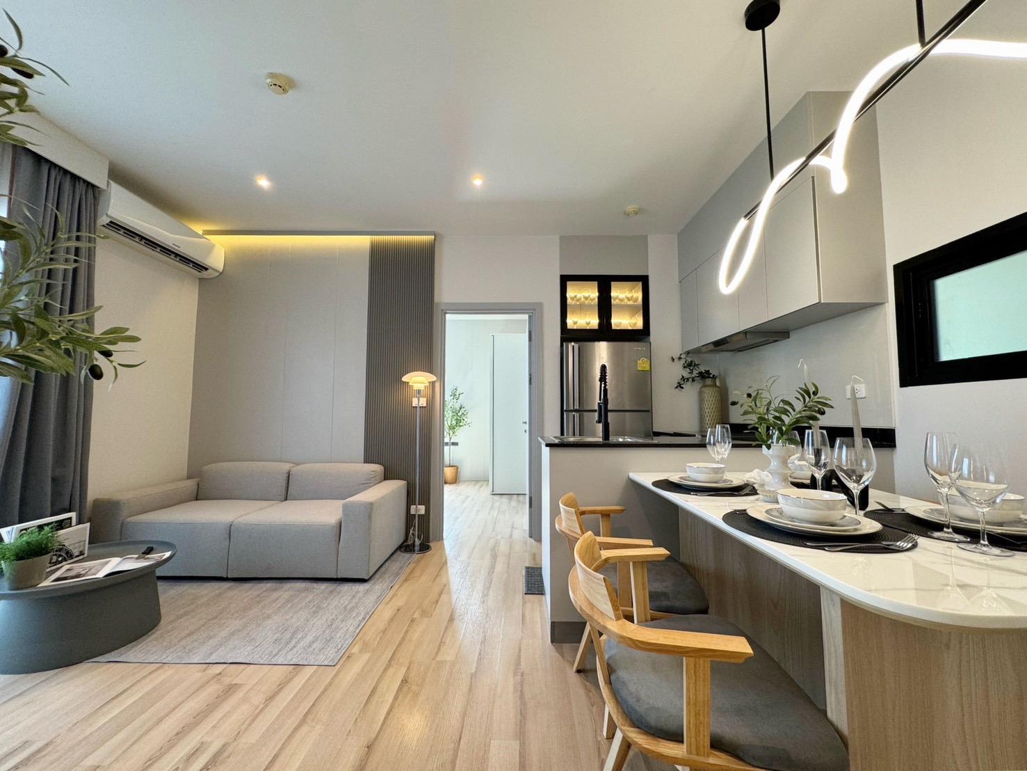 SUP70524-2🏢✨2Bedroom Type at The Base Uptown Condo 🏢✨ image