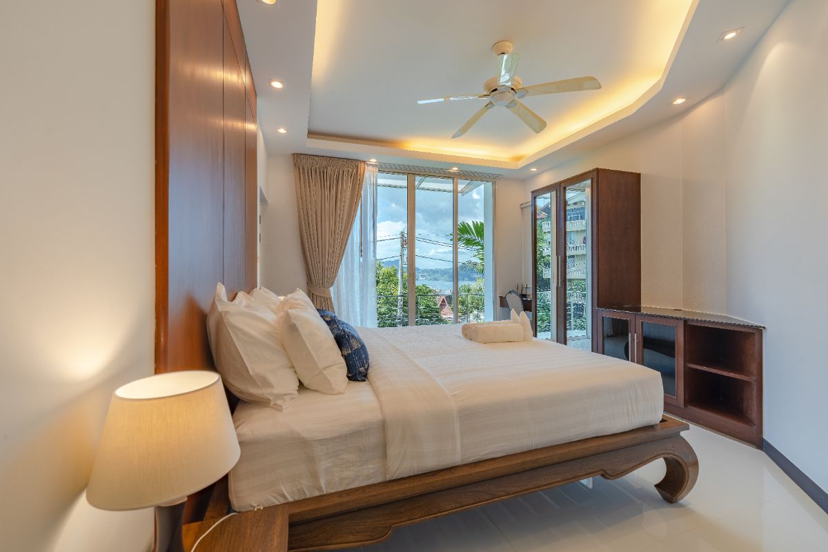 SUP70624 🏠 White Villa Patong, 4 Bedroom , Seeview Patong Beach  image