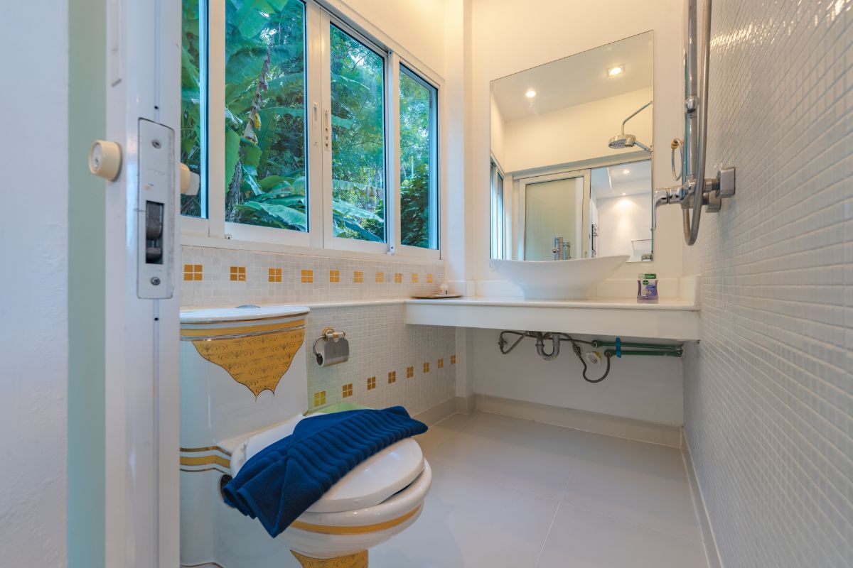 SUP70624 🏠 White Villa Patong, 4 Bedroom , Seeview Patong Beach  image