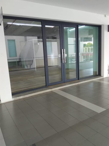 Elit Avenue shoplots photo