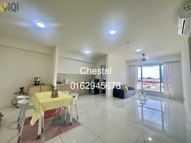 Emerald 9 Condominium image