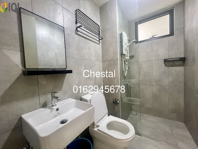 Emerald 9 Condominium image