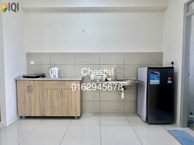Emerald 9 Condominium image