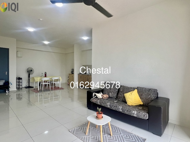 Emerald 9 Condominium image