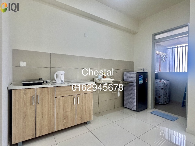Emerald 9 Condominium image