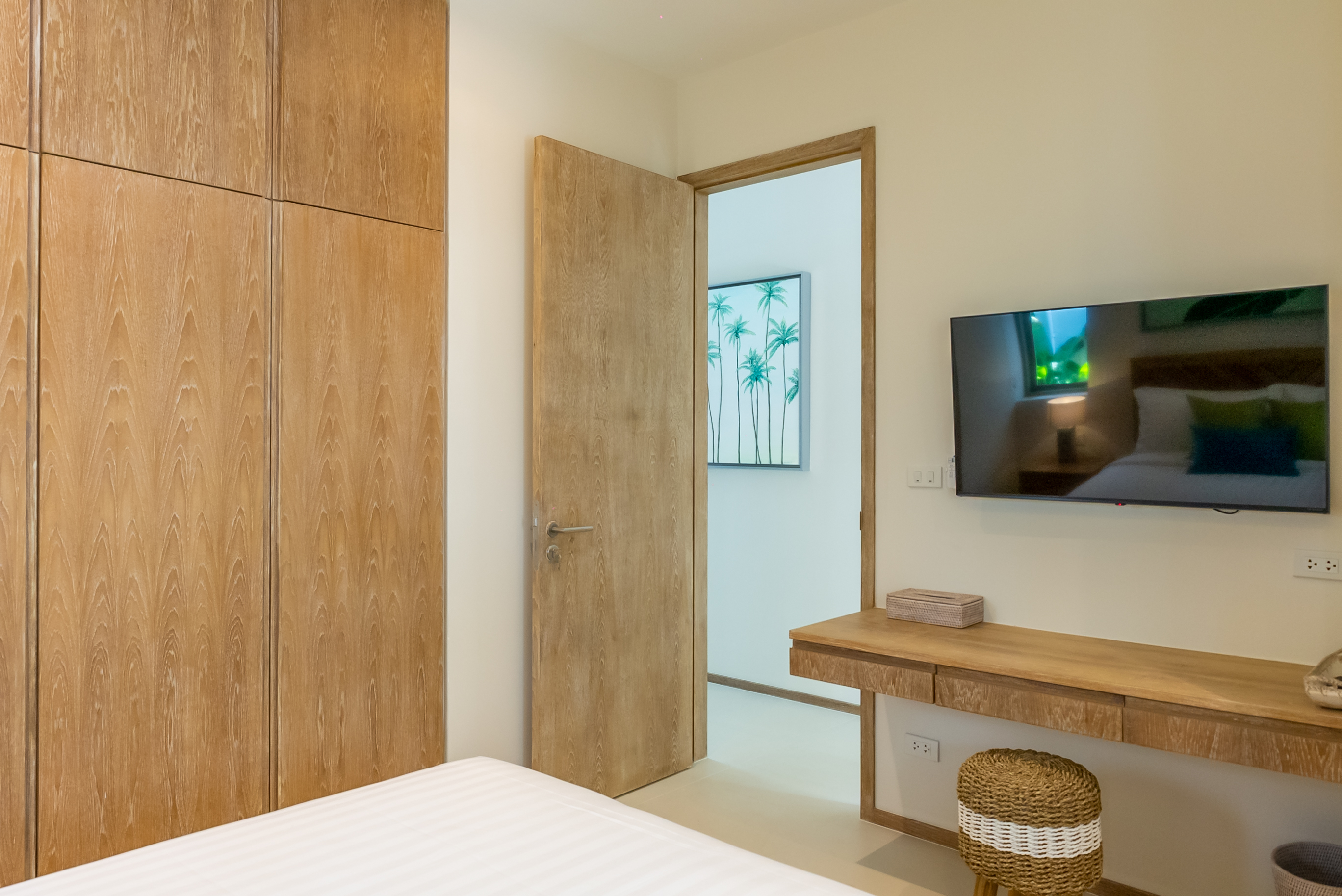 SUP72224-1 🏠New Modern 3 Bedroom Pool Villa On Large Land Plot For Sale In Rawai image