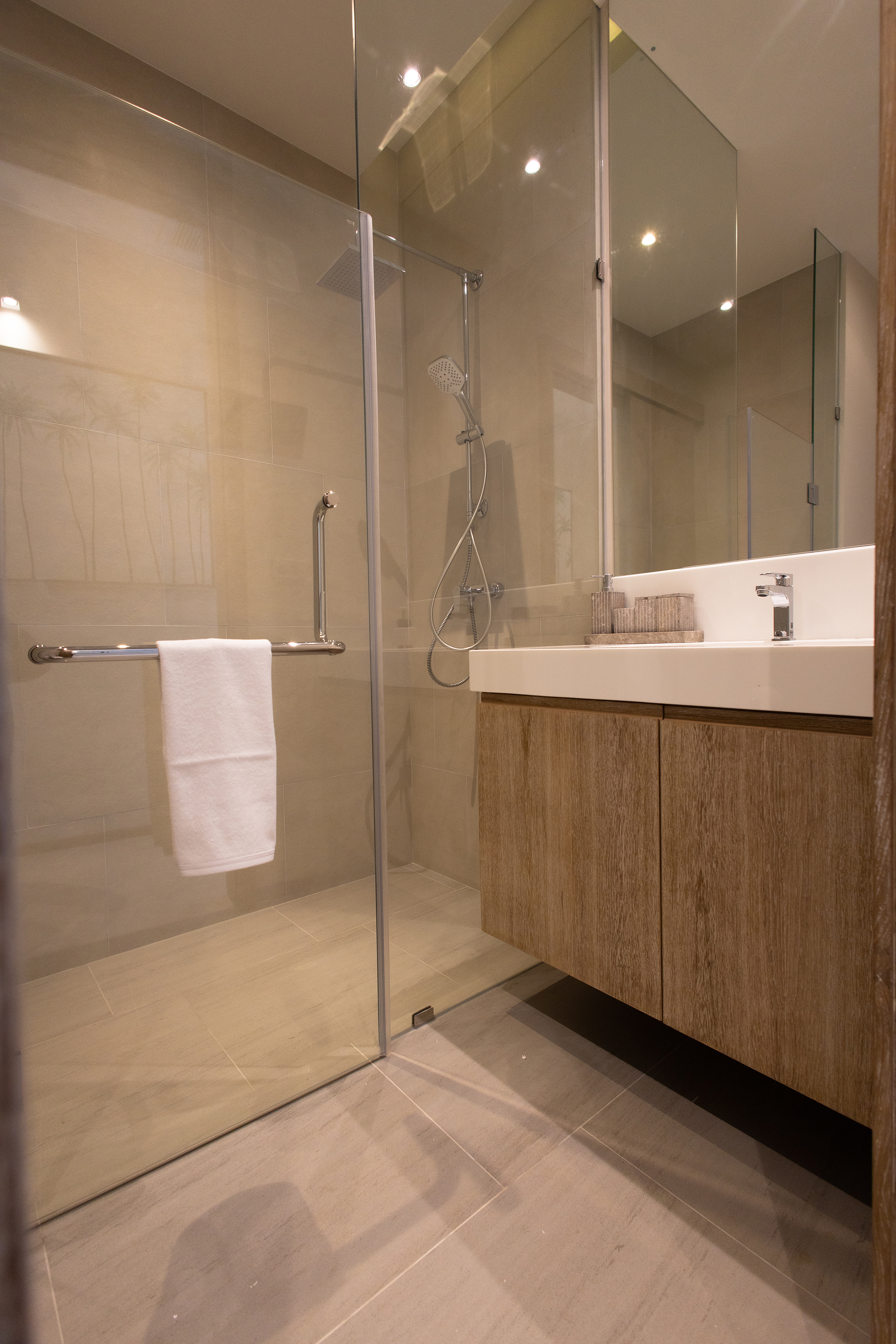 SUP72224-1 🏠New Modern 3 Bedroom Pool Villa On Large Land Plot For Sale In Rawai image