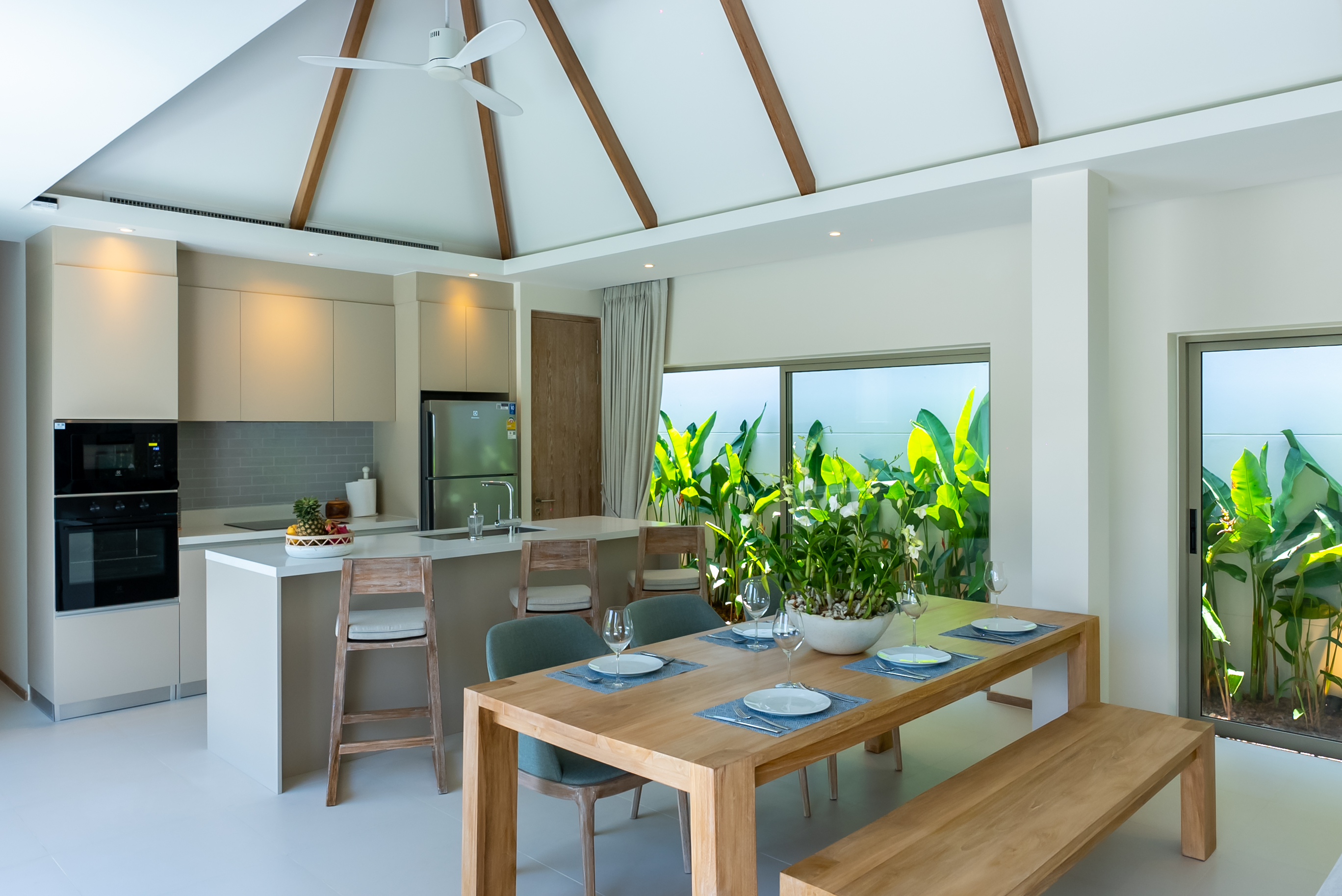 SUP72224-1 🏠New Modern 3 Bedroom Pool Villa On Large Land Plot For Sale In Rawai image