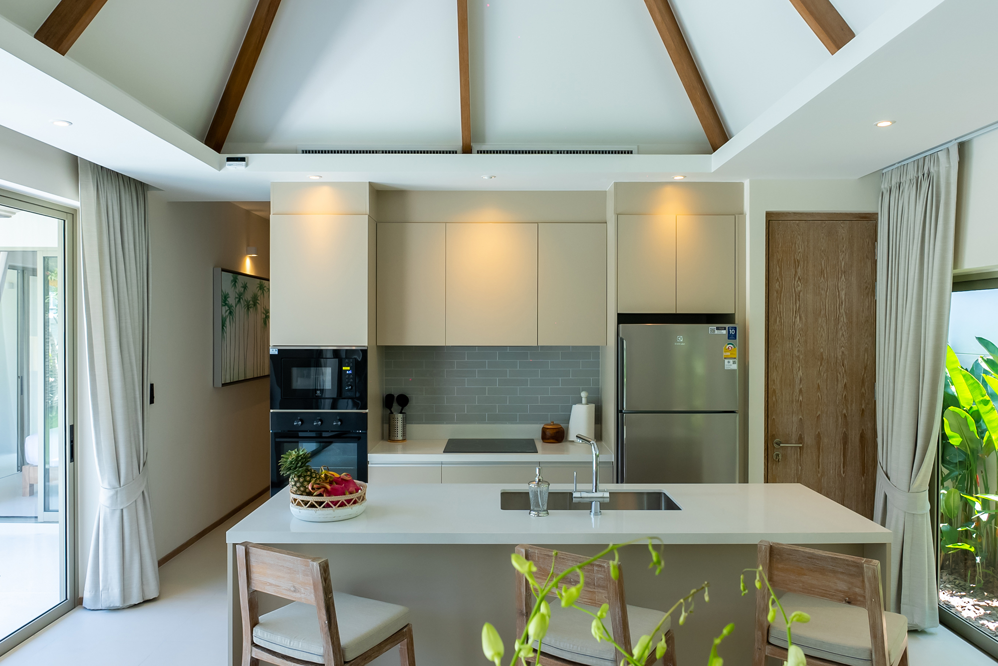 SUP72224-1 🏠New Modern 3 Bedroom Pool Villa On Large Land Plot For Sale In Rawai image