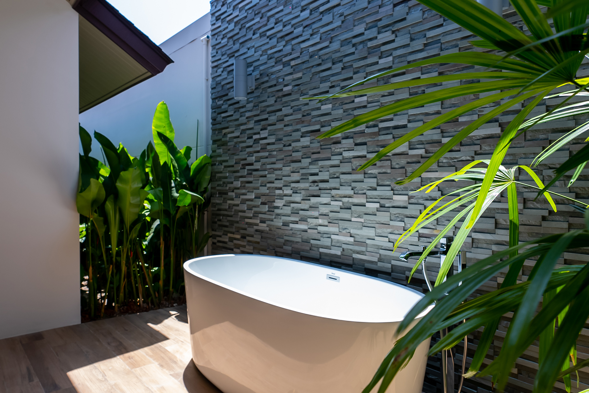 SUP72224-1 🏠New Modern 3 Bedroom Pool Villa On Large Land Plot For Sale In Rawai image