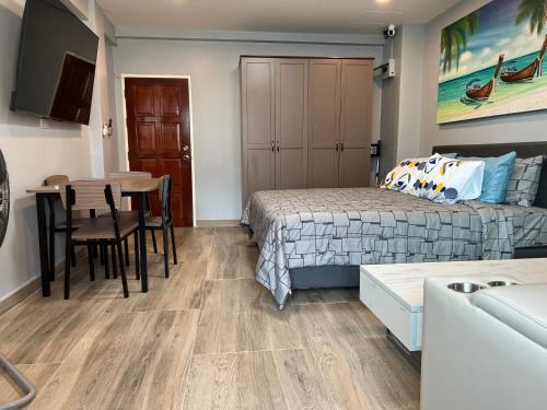 SUP72324-1🏢✨Condotel in Patong , Newly renovate, Studio Unit , Near by Patong beach image