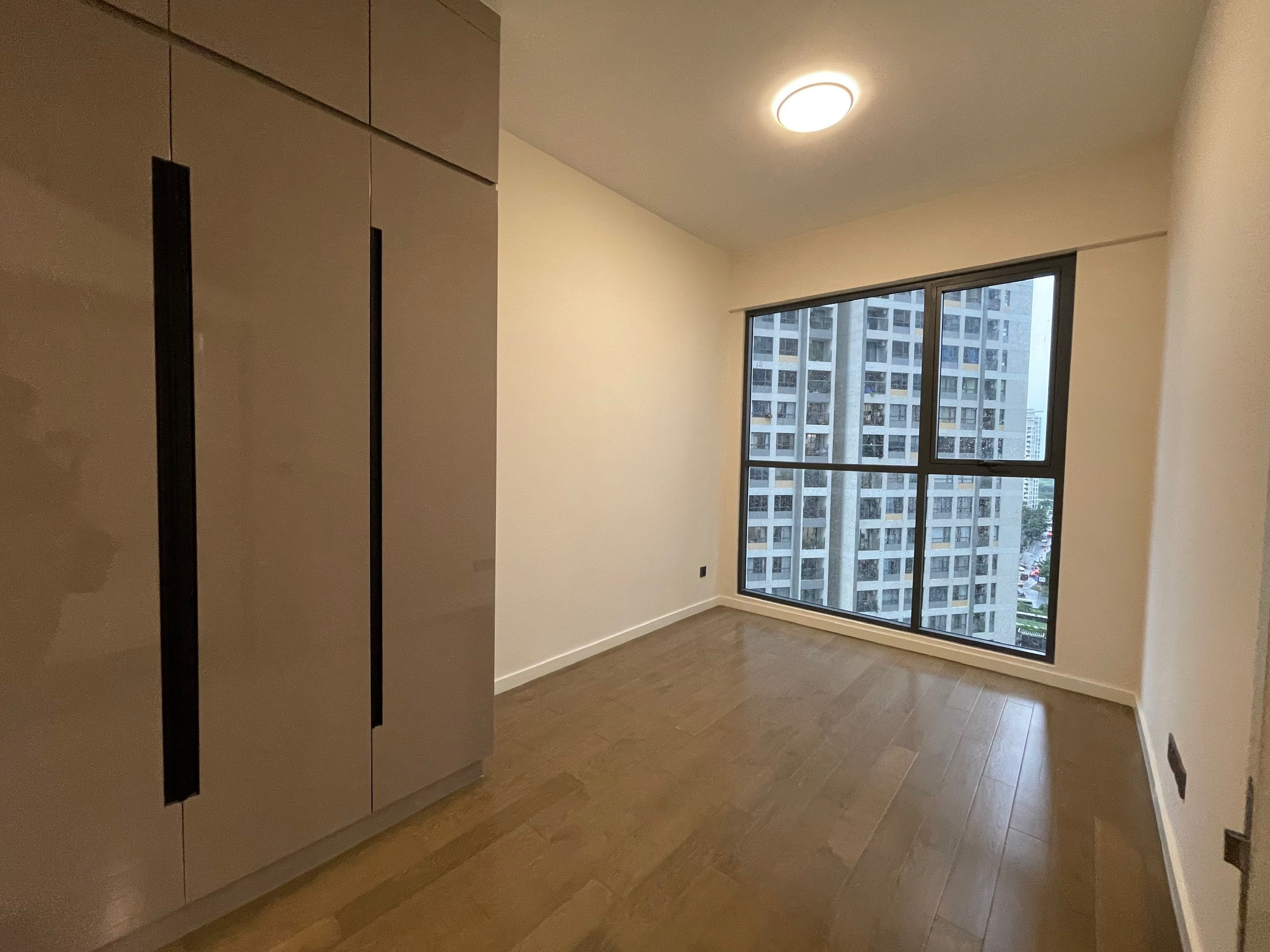 Q2 THAO DIEN, DISTRICT 2, 2BR, EMPTY FURNISHED image