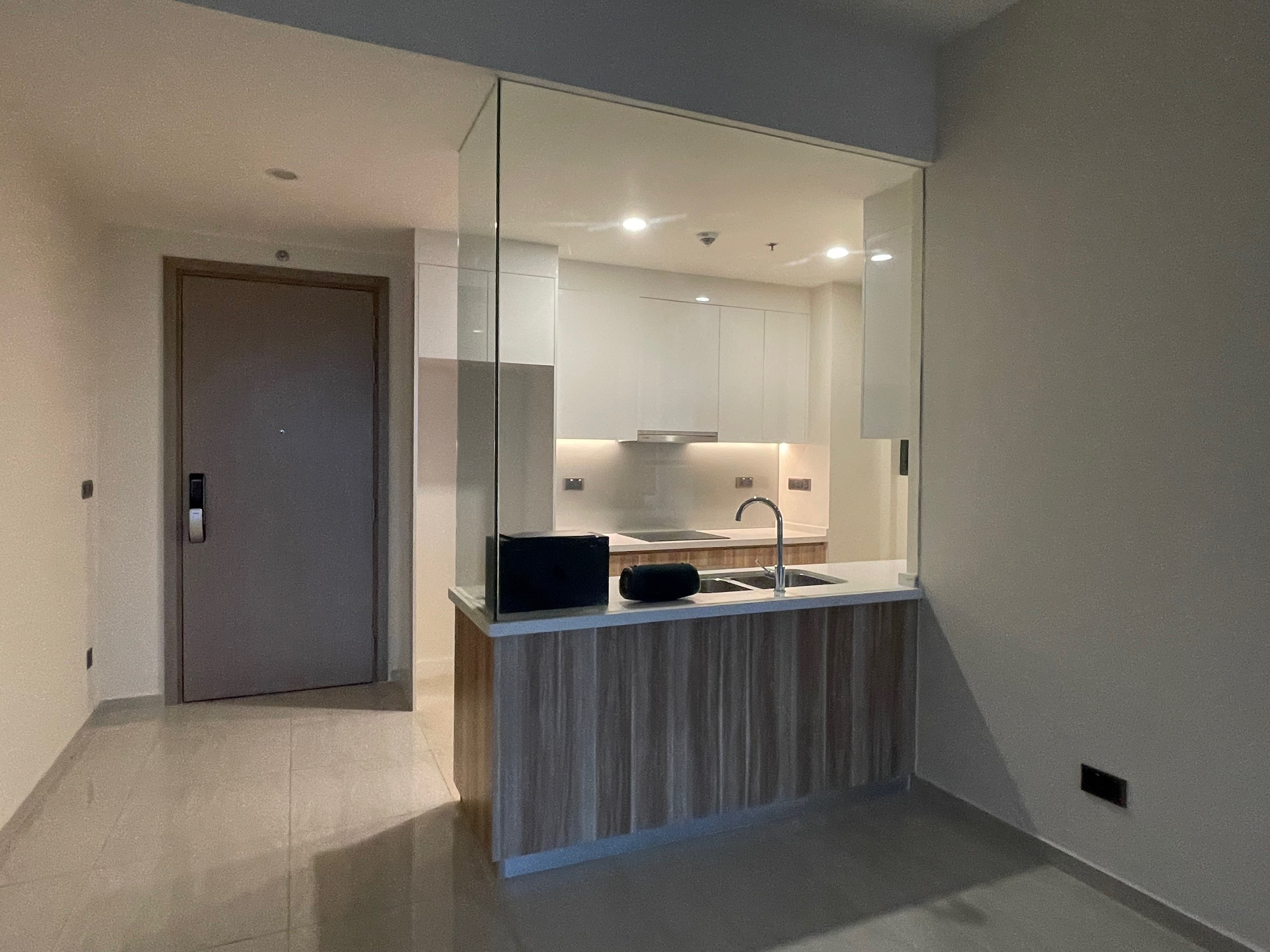 Q2 THAO DIEN, DISTRICT 2, 2BR, EMPTY FURNISHED image