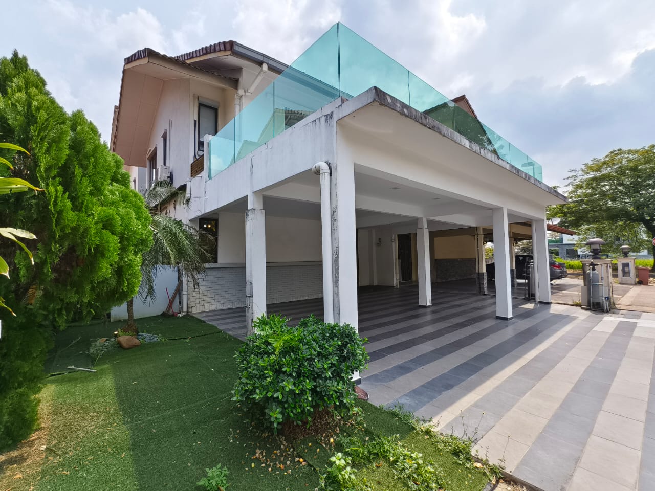 Glenmarie Cove image