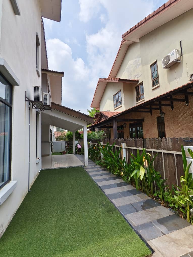 Glenmarie Cove image