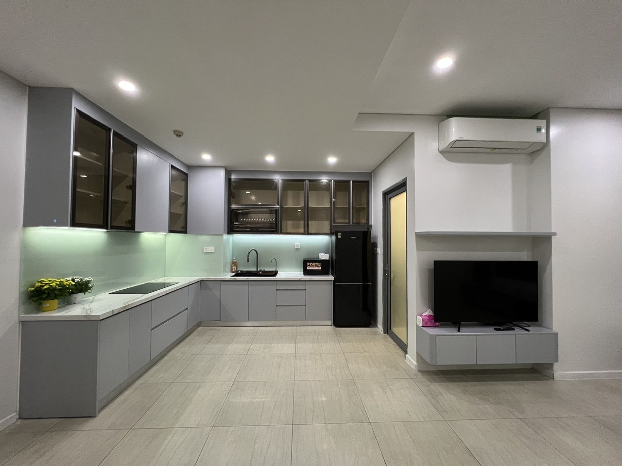 DIAMOND ISLAND, DISTRICT 2, 1 BEDROOM, FULLY FURNISHED image