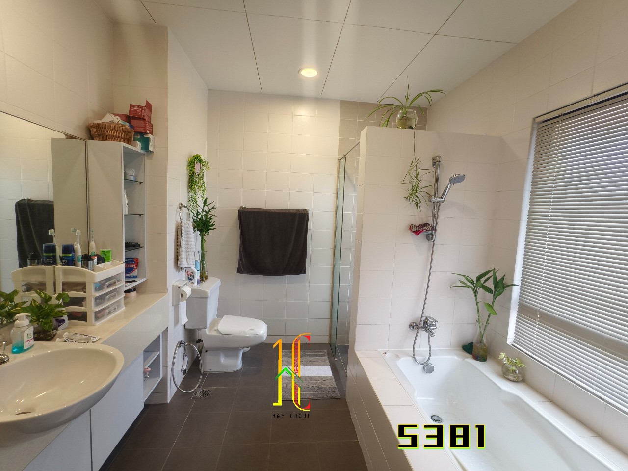 Glenmarie Cove image