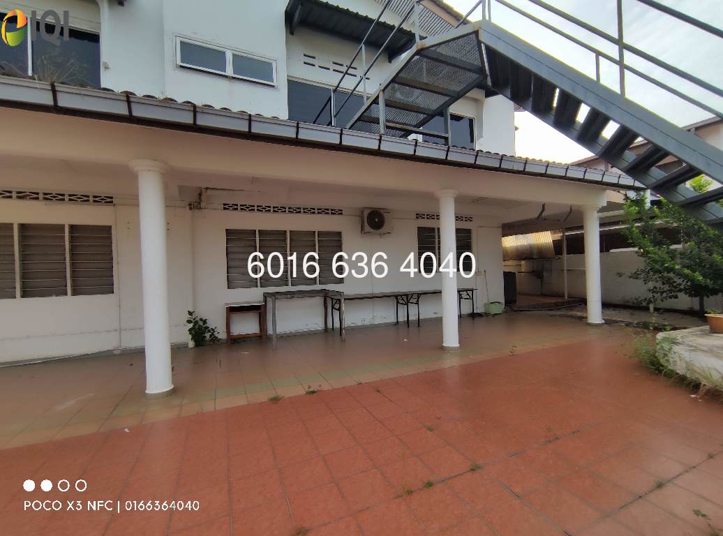 Corner House For Rent image