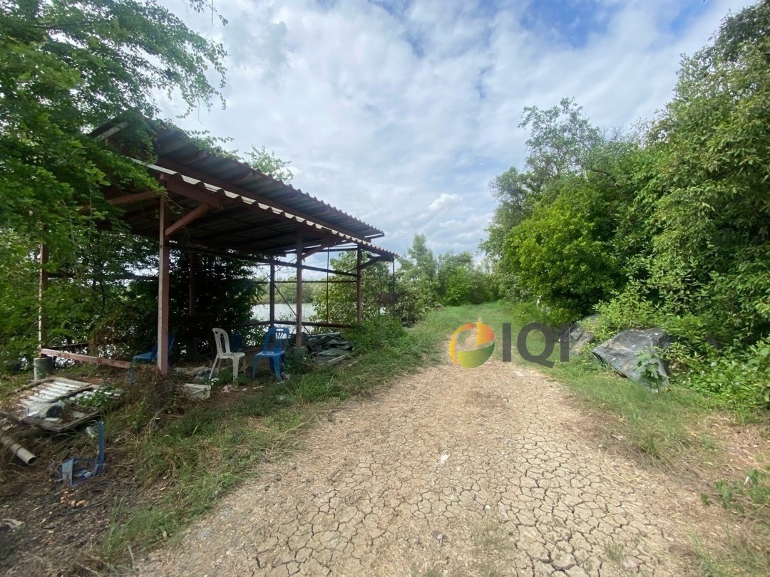 Selling vacant land, area 23 rai 3 ngan 81 square wah, Ban Khlong Suan Subdistrict, Phra Samut Chedi District image