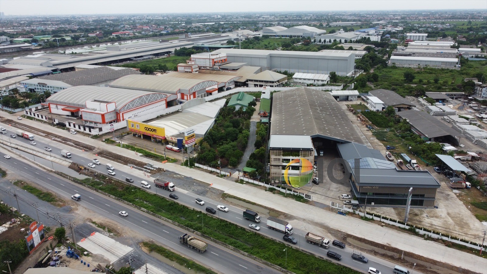 Land for sale 4-0-10 rai with office building and 3-storey house, Bang Bua Thong - Suphan Buri Road image