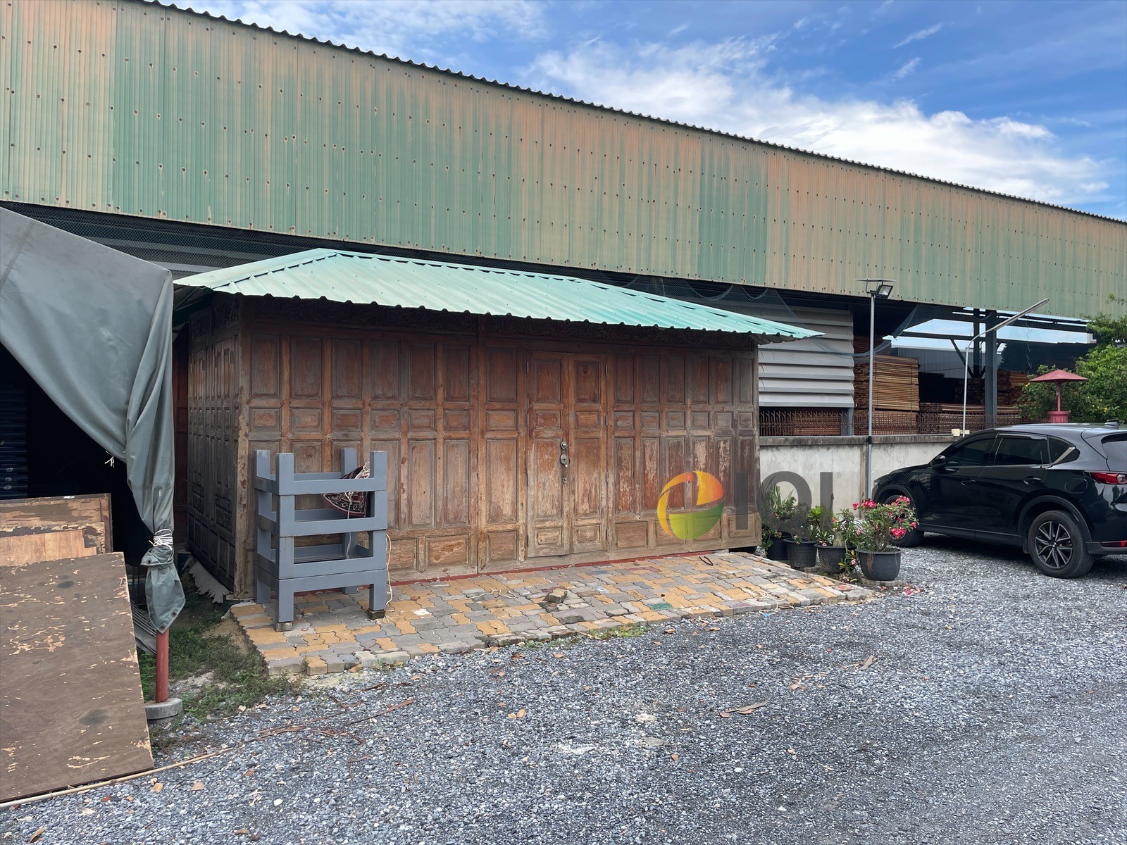 Land for sale 4-0-10 rai with office building and 3-storey house, Bang Bua Thong - Suphan Buri Road image