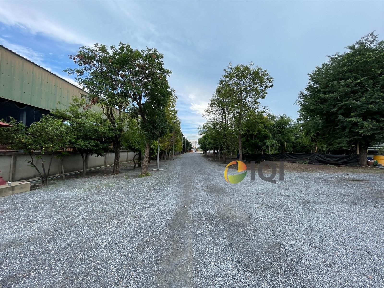 Land for sale 4-0-10 rai with office building and 3-storey house, Bang Bua Thong - Suphan Buri Road image