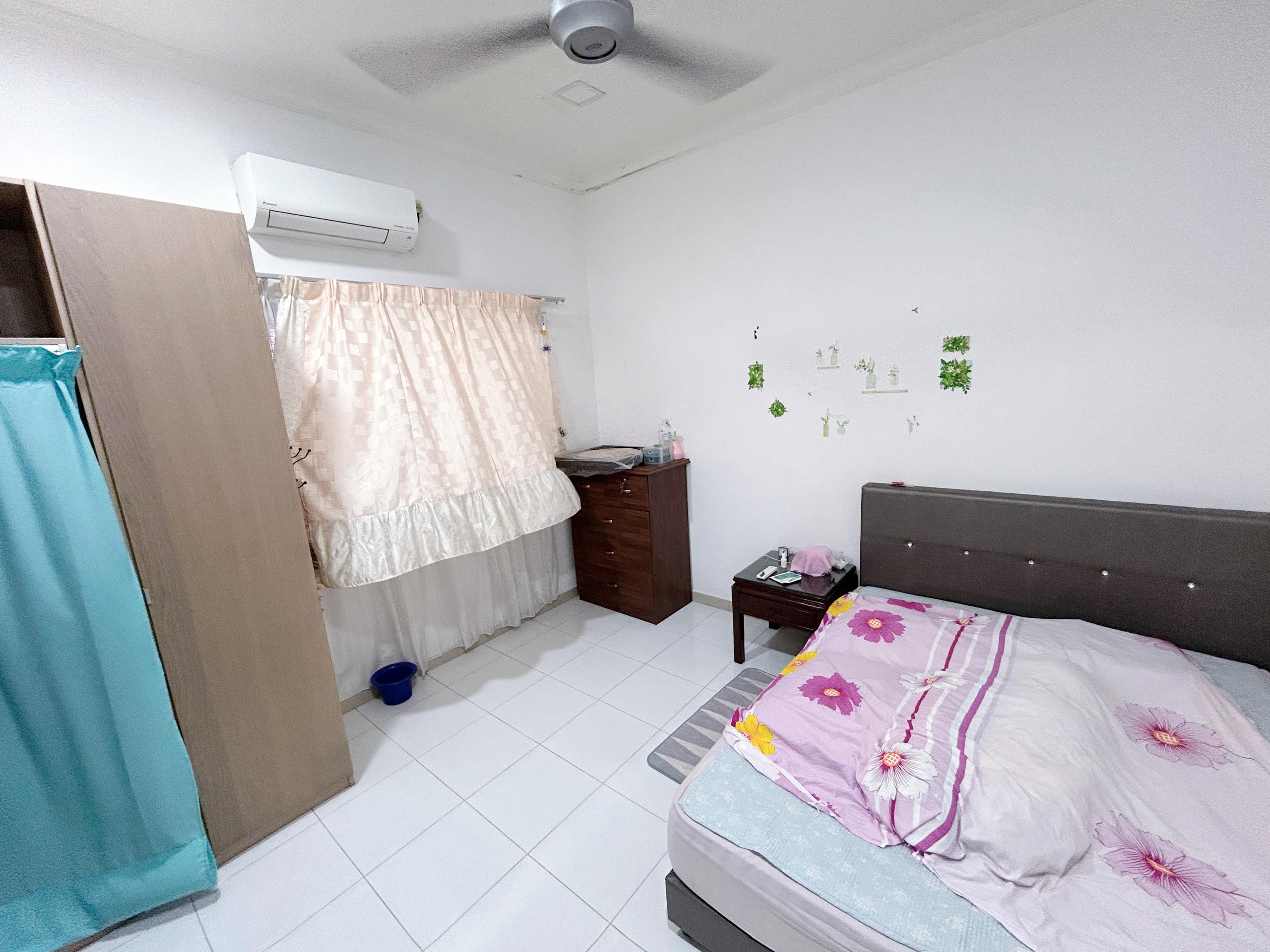 Renovated Freehold 1.5 Storey Terrace Taman Sinn Ujong Pasir Melaka image