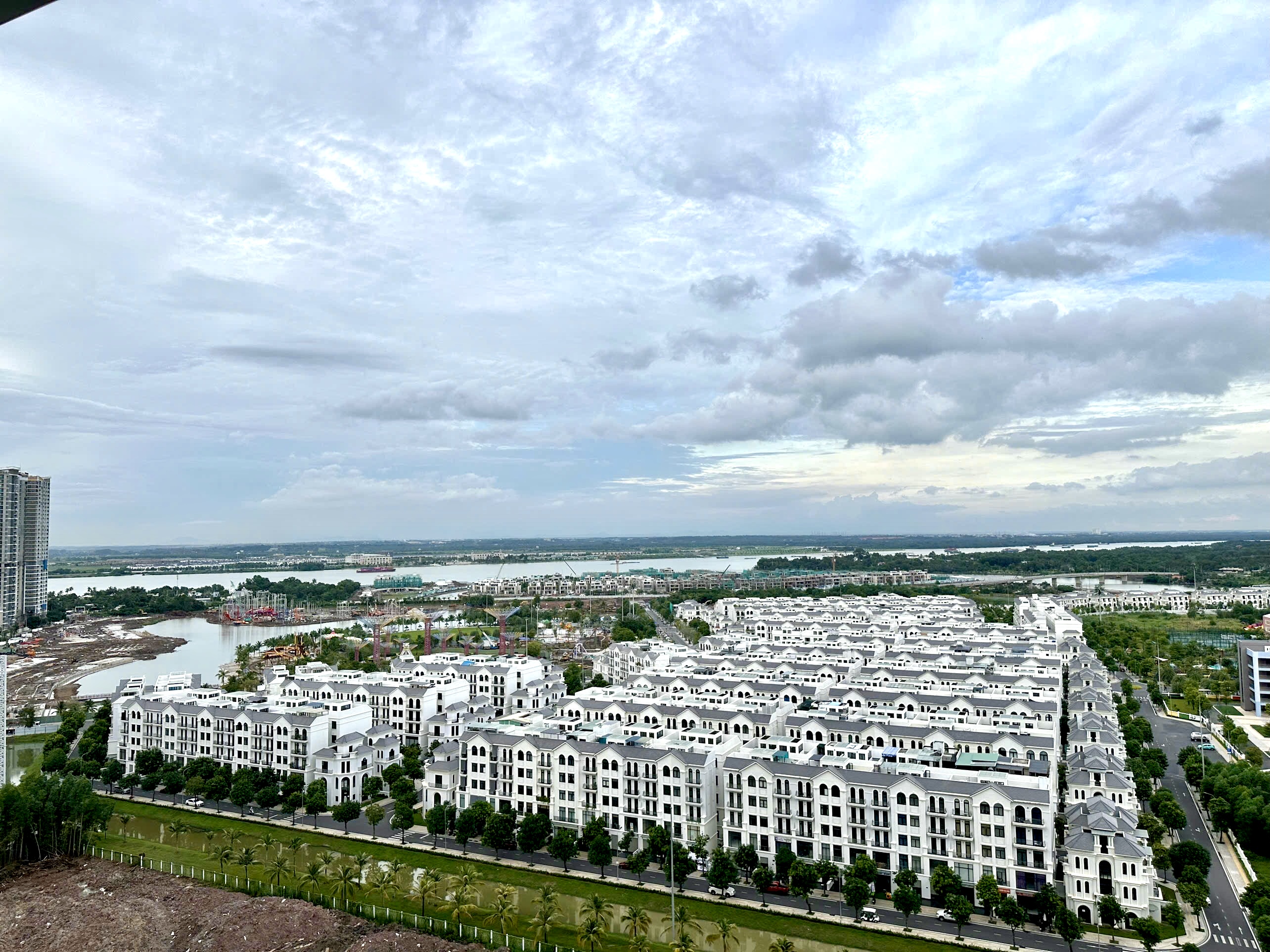 LUMIERE BOULEVARD, DISTRICT 9, 2 BEDROOMS,  UNFURNISHED image