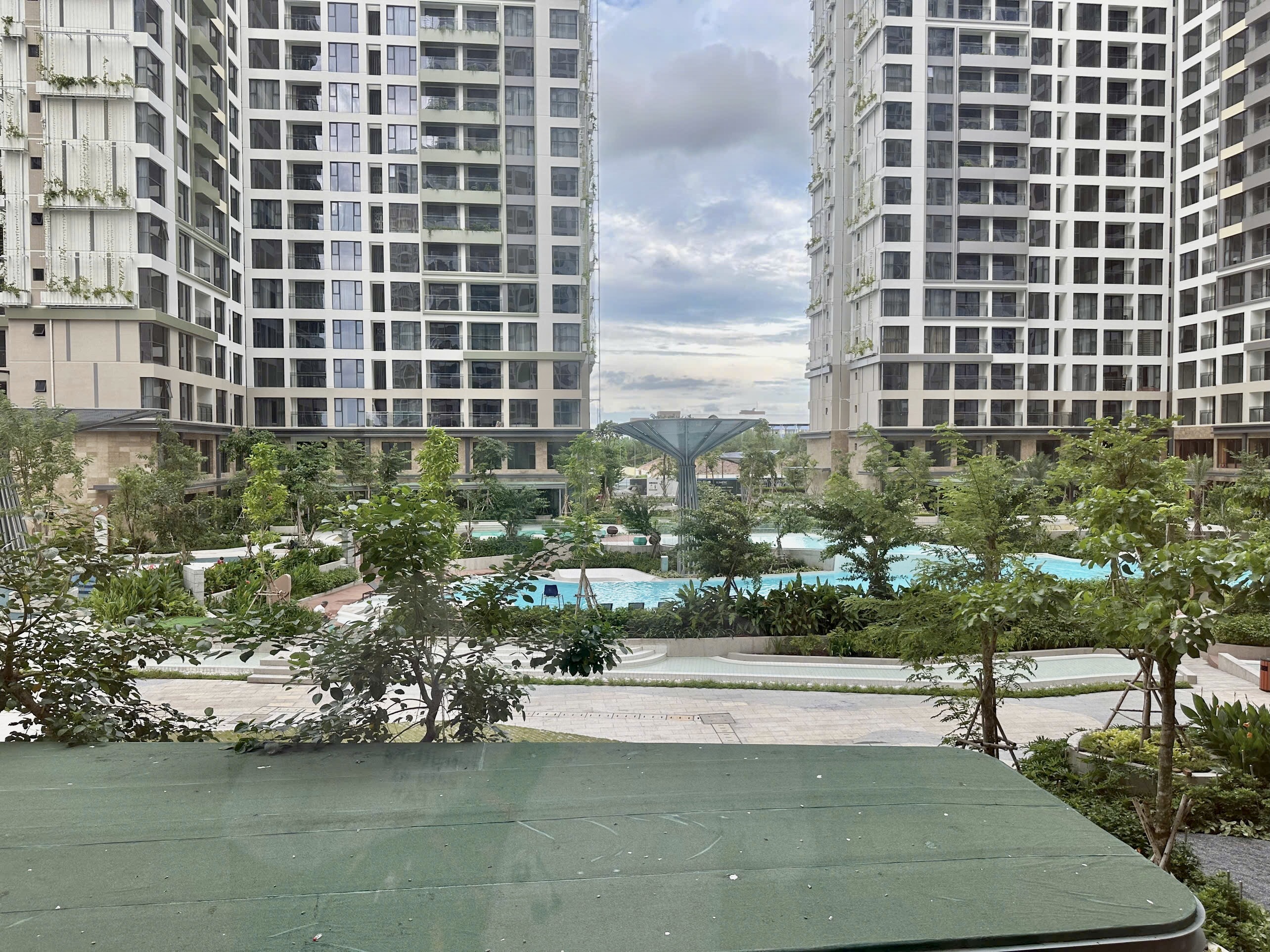 DUPLEX LUMIÈRE BOULEVARD, DISTRICT 9, 4 BEDROOMS,  UNFURNISHED image