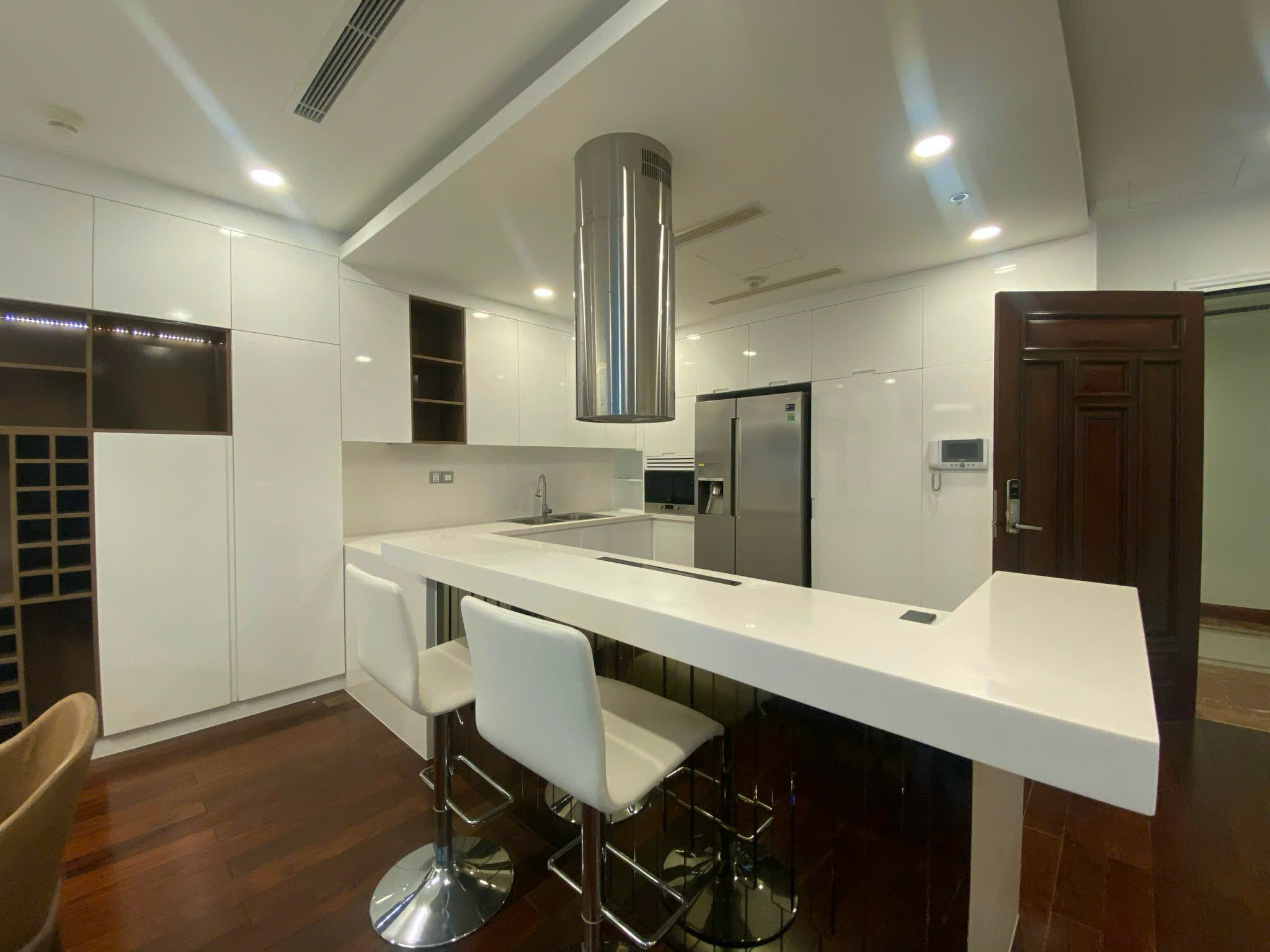 VINCOM DONG KHOI, DISTRICT 1, 2 BEDROOMS, FULLY FURNISHED image