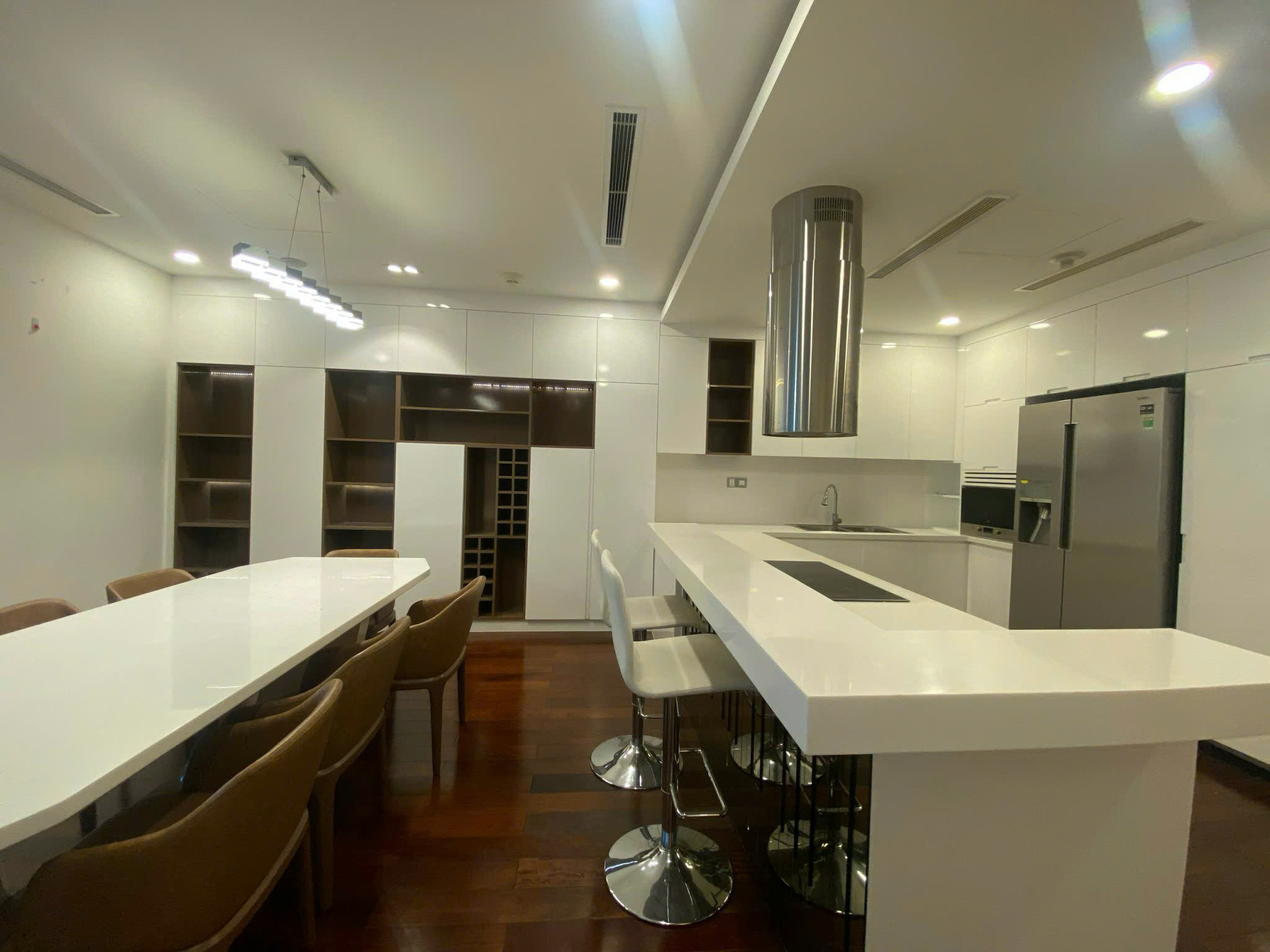 VINCOM DONG KHOI, DISTRICT 1, 2 BEDROOMS, FULLY FURNISHED image