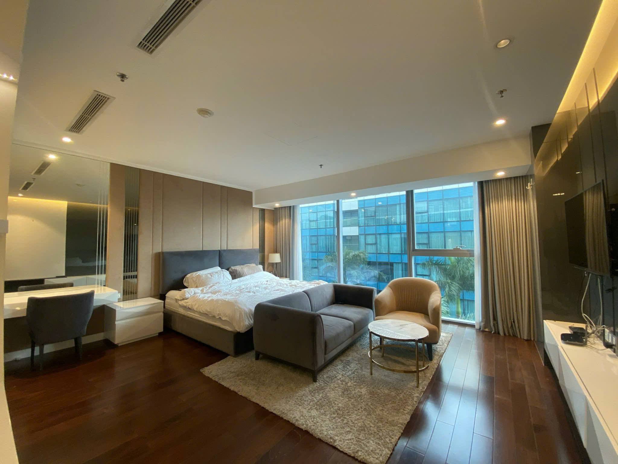 VINCOM DONG KHOI, DISTRICT 1, 2 BEDROOMS, FULLY FURNISHED image