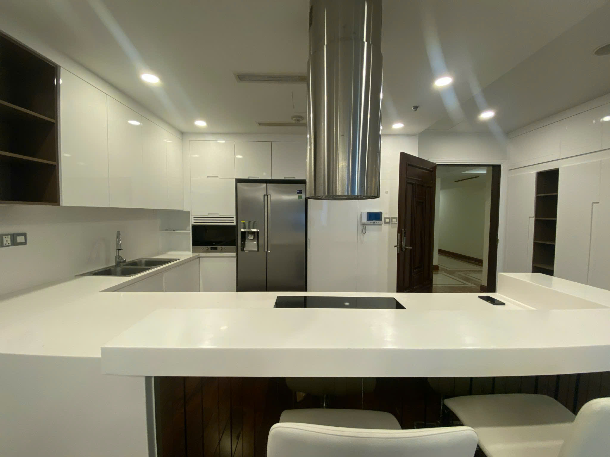 VINCOM DONG KHOI, DISTRICT 1, 2 BEDROOMS, FULLY FURNISHED image
