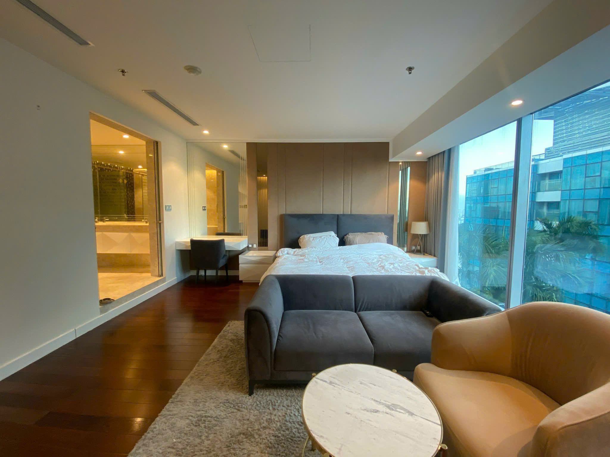 VINCOM DONG KHOI, DISTRICT 1, 2 BEDROOMS, FULLY FURNISHED image