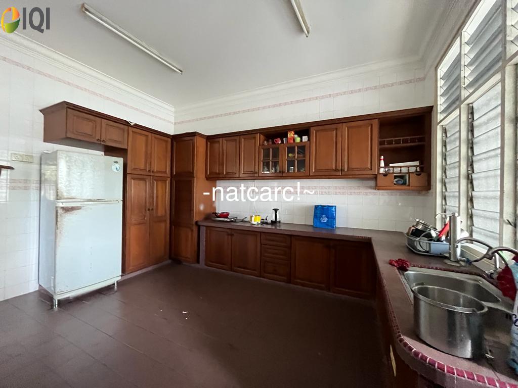 FREEHOLD BIG 2 Storey Semi D Corner Lot Taman Dahlia Bukit Beruang for Sale image