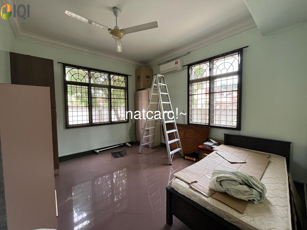 FREEHOLD BIG 2 Storey Semi D Corner Lot Taman Dahlia Bukit Beruang for Sale image