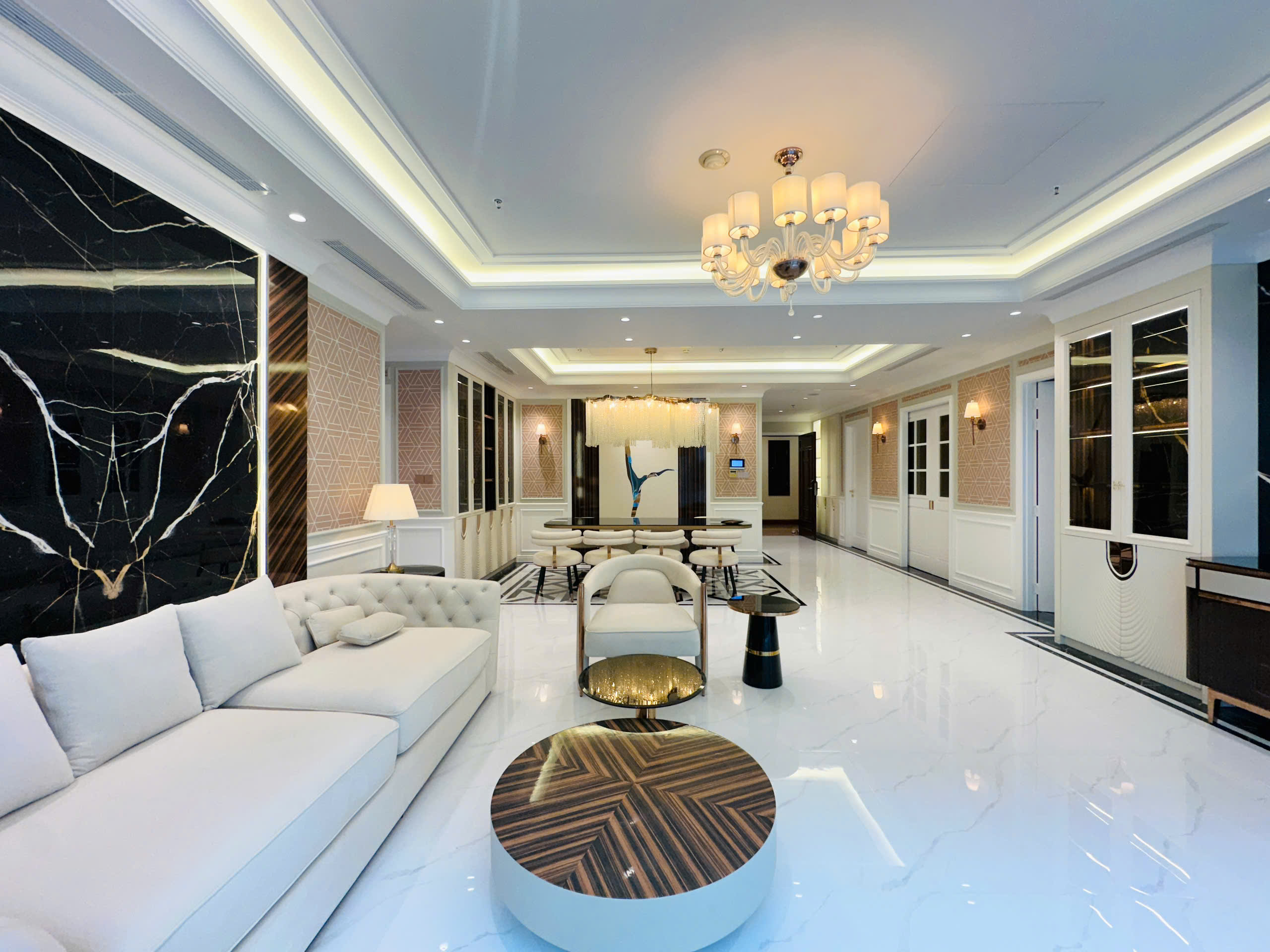 VINCOM DONG KHOI, DISTRICT 1, 3 BEDROOMS, FULLY FURNISHED image